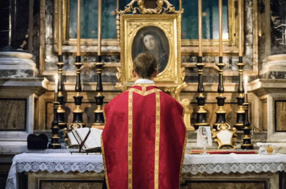 Propušteni nacrt pokazuje planirano suzbijanje Charlotte Bishopa o tradicionalnim liturgijskim običajima