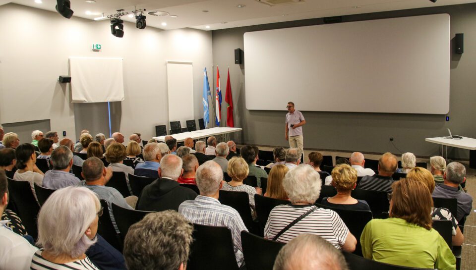 U Krku prikazan film “Srećko Badurina – On je mir naš” –