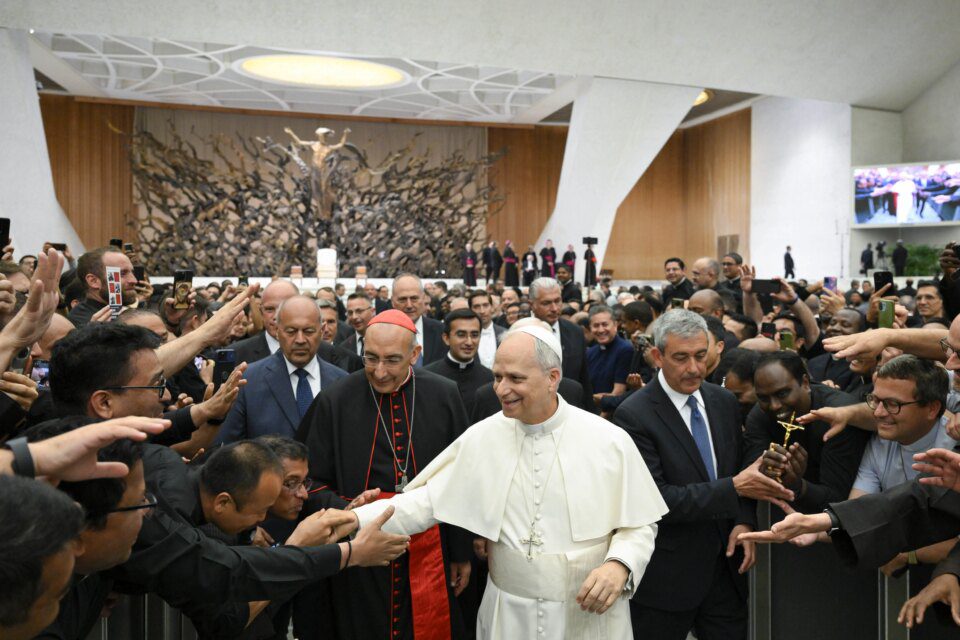 Rimski svećenici traže vodstvo od svog novog biskupa, papa Leo XIV