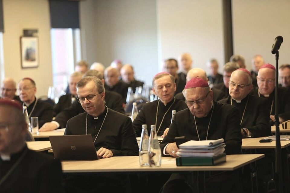 Poljski biskupi: Župna kateheza treba karizmatske pastire i katehiste