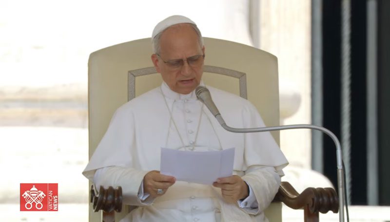 Papa: Ne smijemo se naviknuti na rat, moramo odbaciti napast privlačnosti oružja