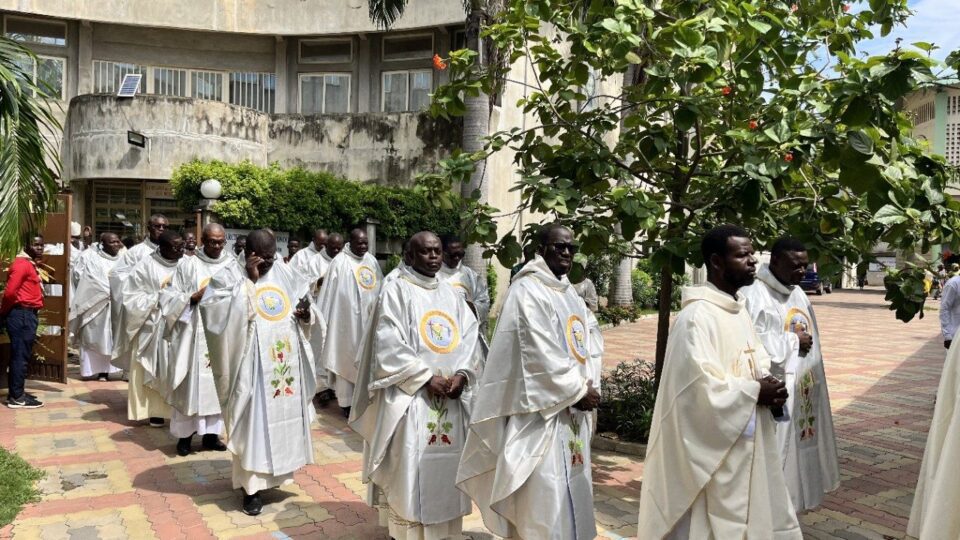 Benin: Unija svećenika u zapadnoj Africi demantira otmice i poziva na više sigurnosti i mira