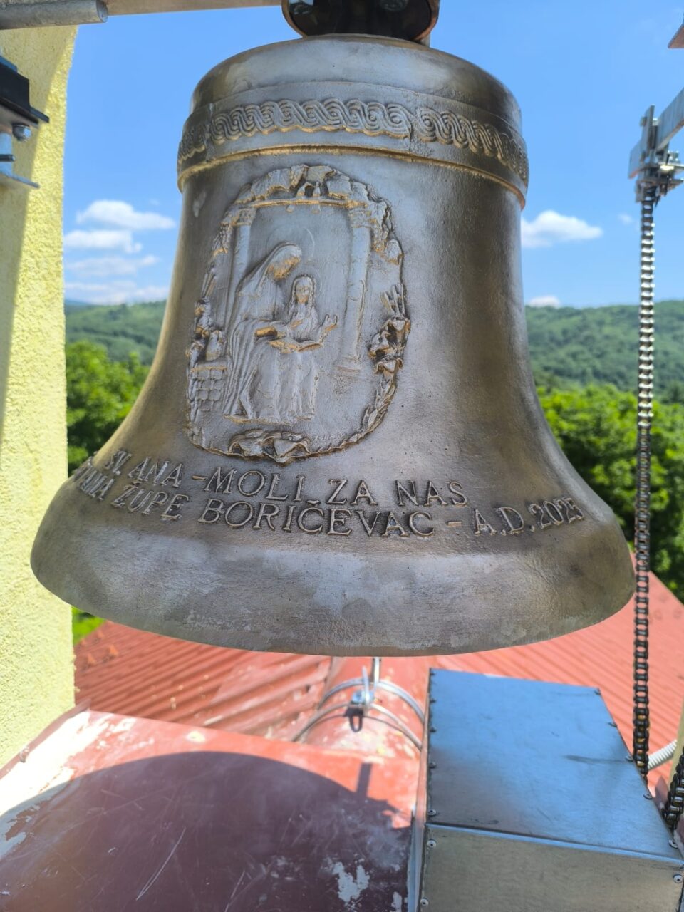 U Srbu zazvonilo novo crkveno zvono