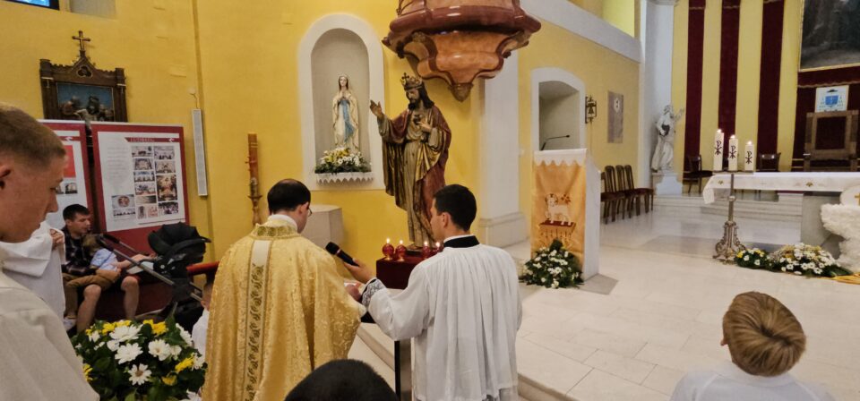 Posveta hrvatskog naroda i domovine Srcu Isusovu