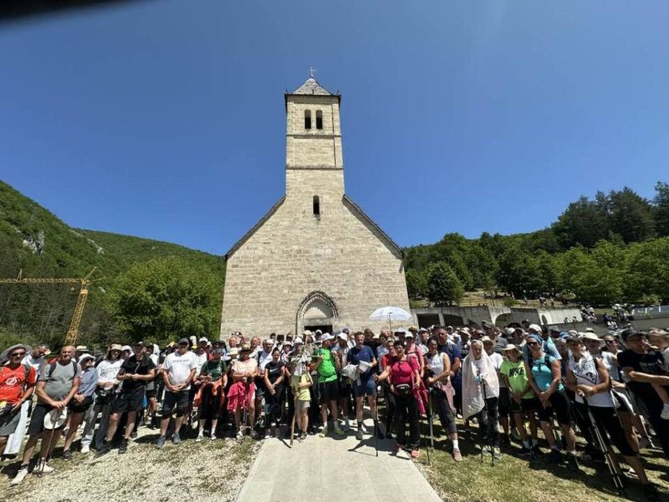 Hodočašće kotorvaroških vjernika sv. Ivi u Podmilačje