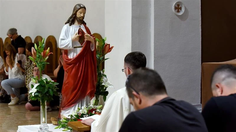 Hrvatski biskupi vode povijesno posvećenje svetog srca, označavajući 125. obljetnicu