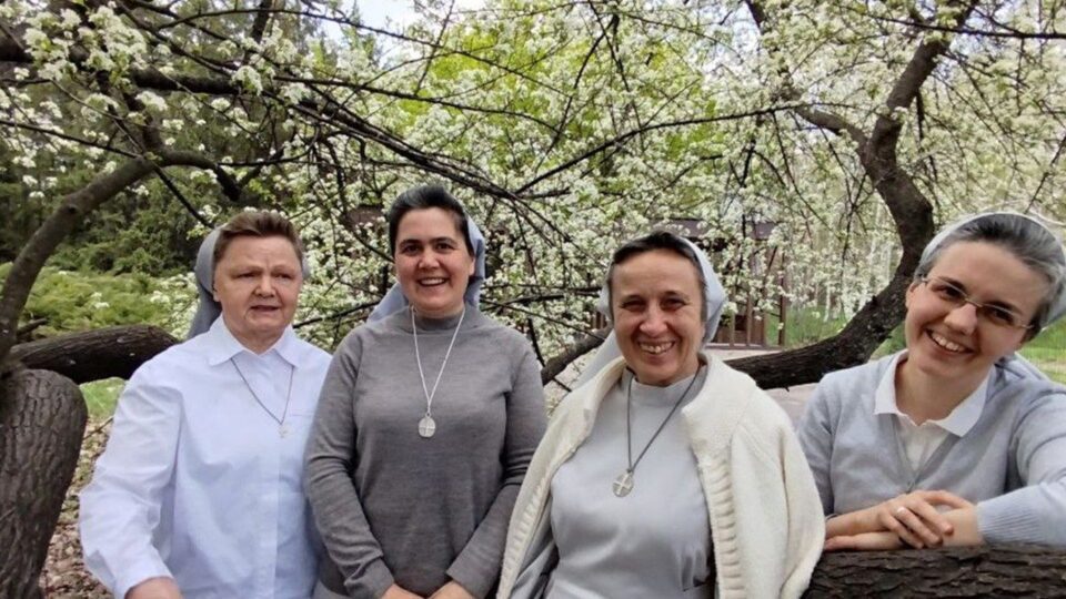 Ukrajina: vjerske sestre koje donose mir i radost usred patnje i neizvjesnosti – Vatikanske vijesti