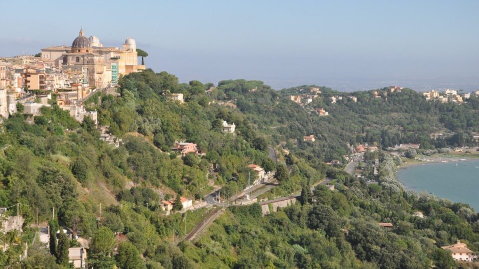 Papa Leo posjećuje Castel Gandolfo uoči ljetnog odmora