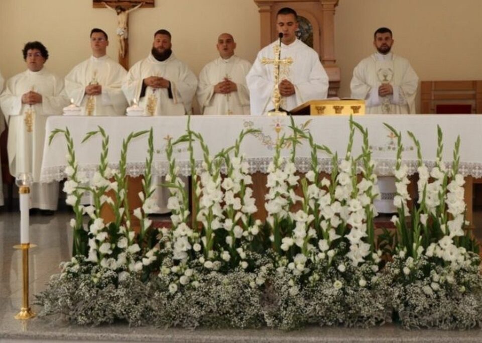Čapljina: Don Ivan Martić proslavio Mladu misu
