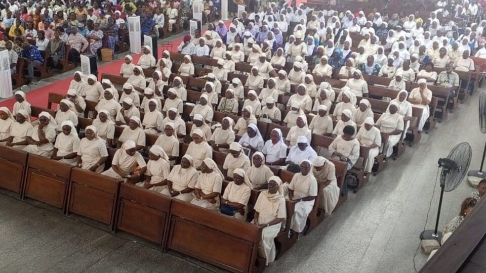 Kôte d’Ovoire: Sestre Gospe od mira slave dijamantski jubilej
