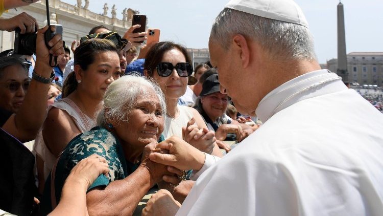 Papa: Pohoditi starije osobe znači susresti Isusa koji nas oslobađa ravnodušnosti i samoće