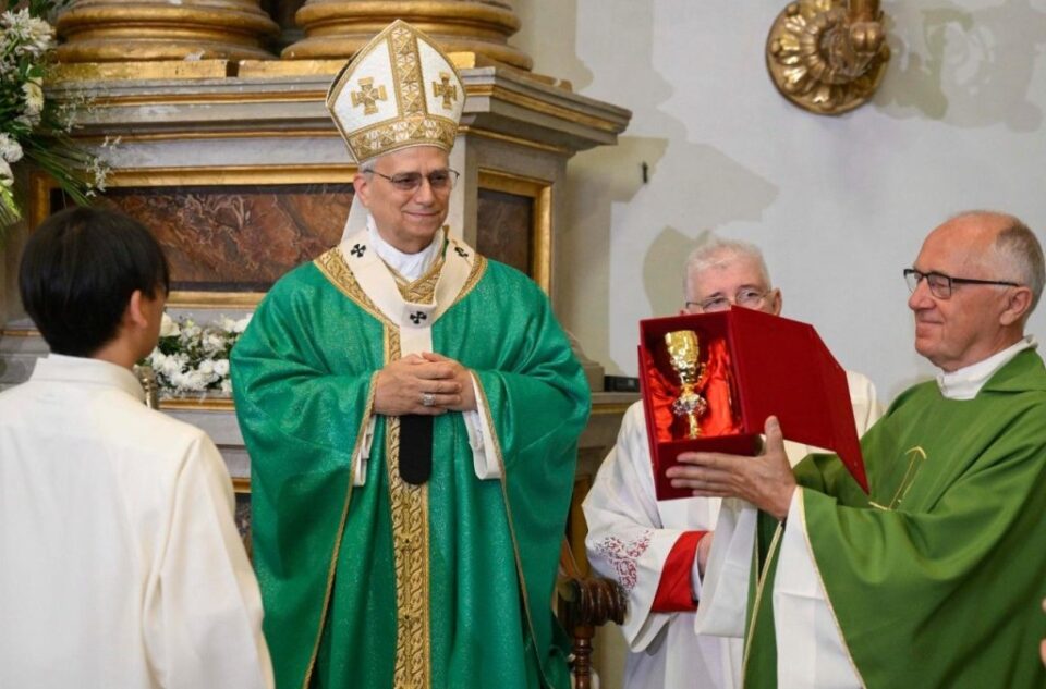 Papa: Mnogi narodi su opljačkani i osiromašeni ratom i siromaštvom, potrebna je “revolucija ljubavi”