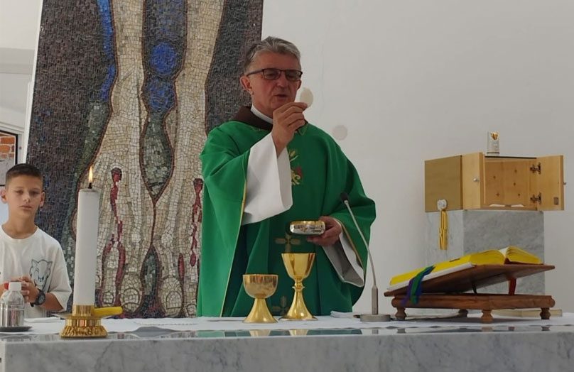 Fra Anto Tomas zahvalio Bogu i vjernicima pred završetak službe na Plehanu