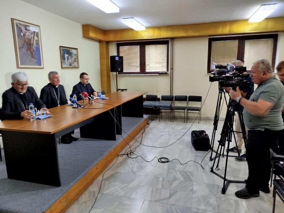 Banja Luka: Održana konferencija za medije na završetku 93. redovitog zasjedanja BK BiH