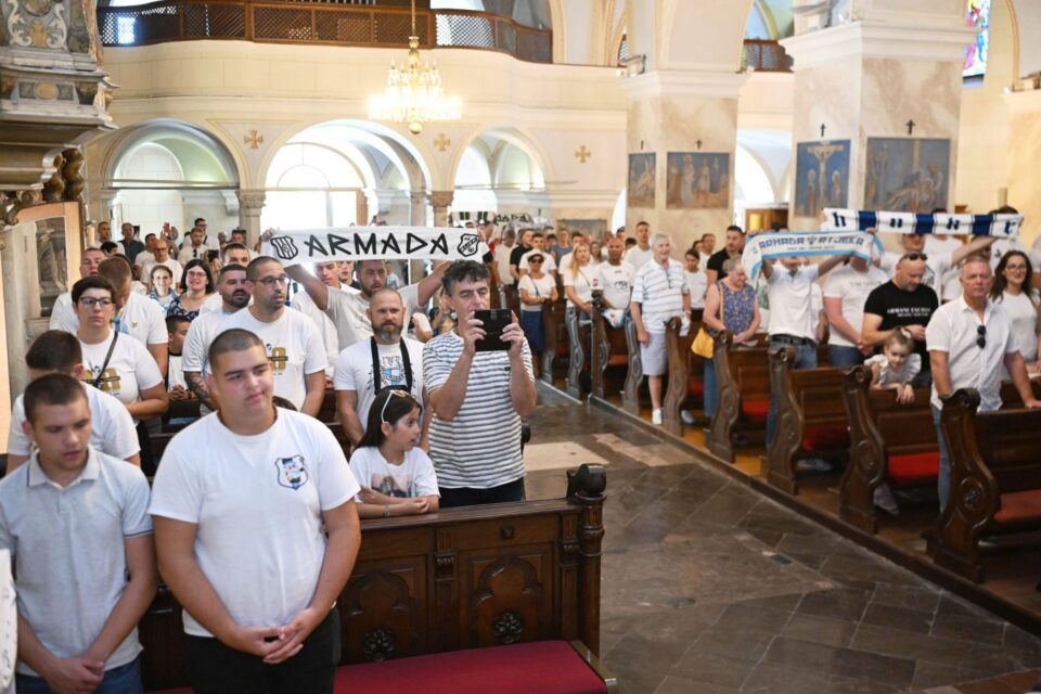 S molitvom u novu nogometnu sezonu – Riječka nadbiskupija