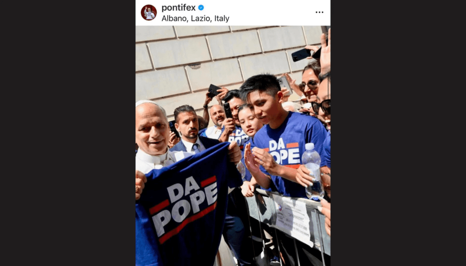 Obitelj daje majicu ‘Da Pope’ Chicago Bears Papi Leo XIV