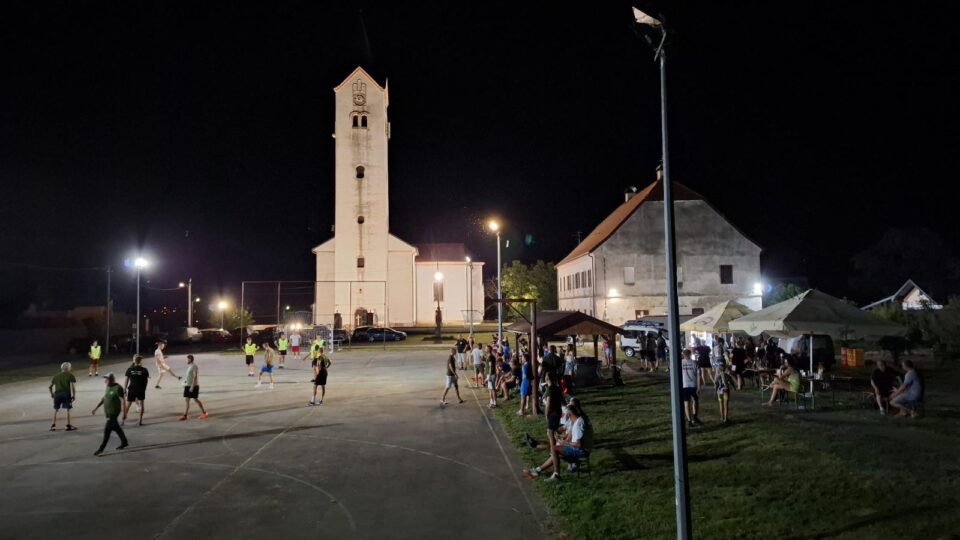 Malonogometni turnir u župi sv. Ane u Osekovu – Sisačka biskupija