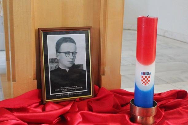 Komemoracija za ubijenog grahovskog župnika don Jurja Gospodnetića i njegove župljane