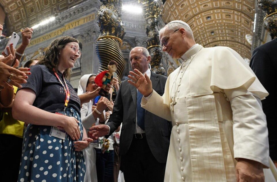 Papa na misi: Kreatori bi trebali promovirati susrete između srca – Vatikanske vijesti