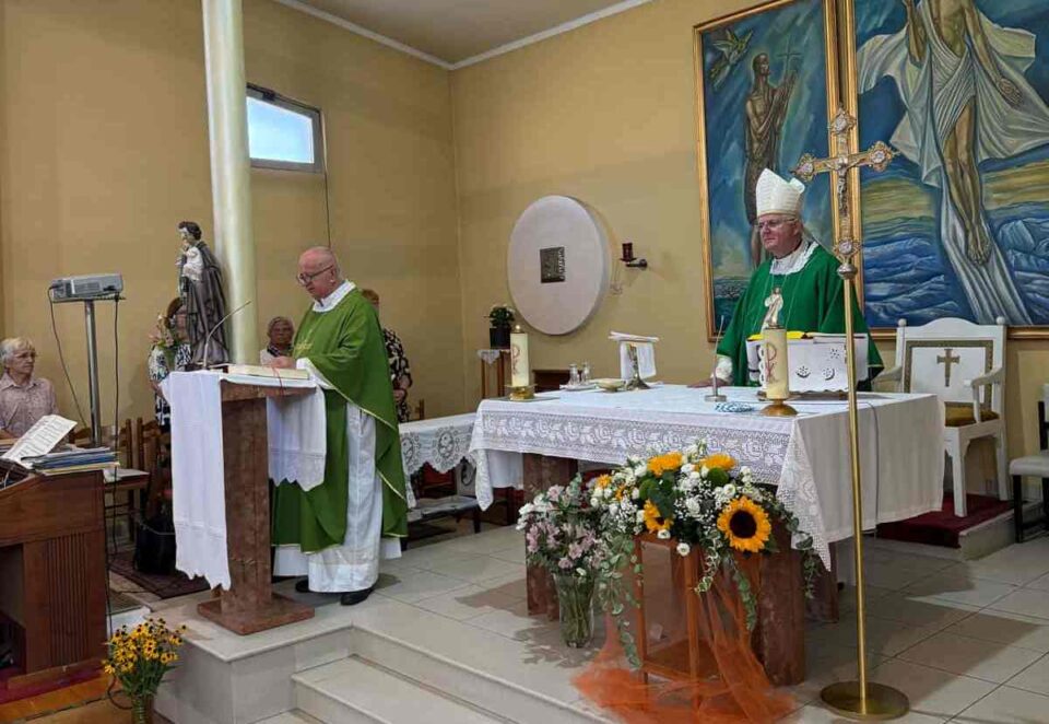 Nadbiskup Uzinić uveo fra Milana Šokčevića, TOR, u službu župnika Pehlina – Riječka nadbiskupija