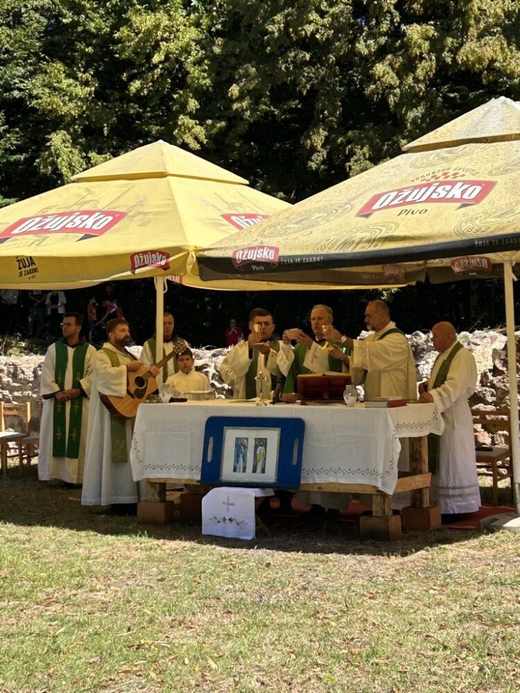 Obilježena 30. obljetnica dolaska prognanih Hrvata iz BiH u Vojnić i Gvozd