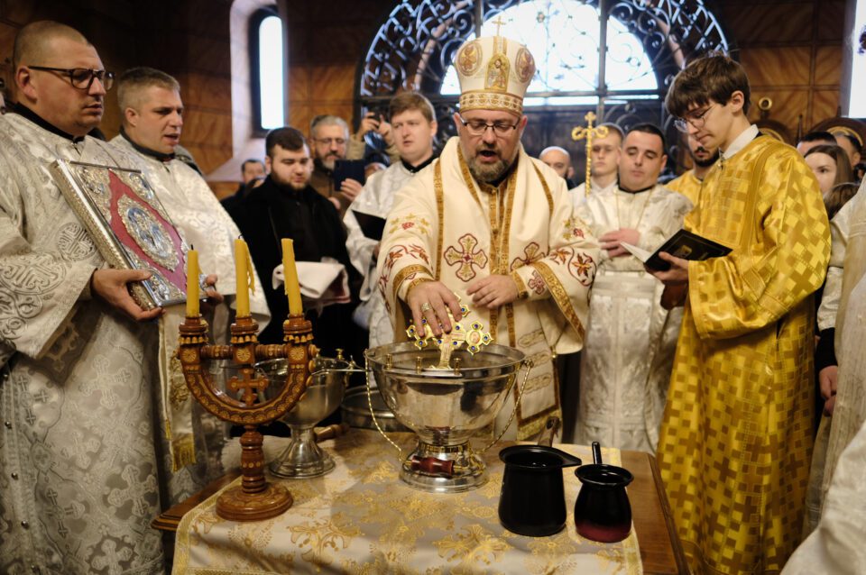 VLADIKA STIPIĆ PREDVODIO SLAVLJE SVETKOVINE BOGOJAVLJENJA GOSPODNJEGA U KONKATEDRALI