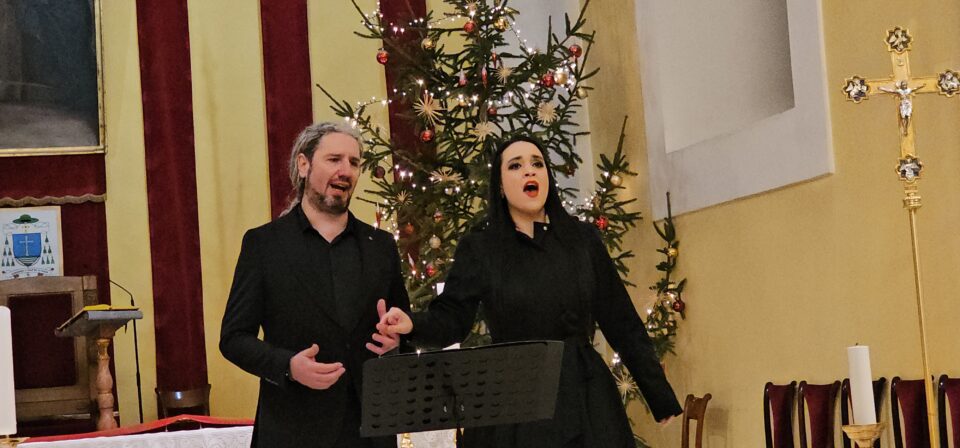 Božićni gala koncert u katedrali Navještenja Blažene Djevice Marije u Gospiću