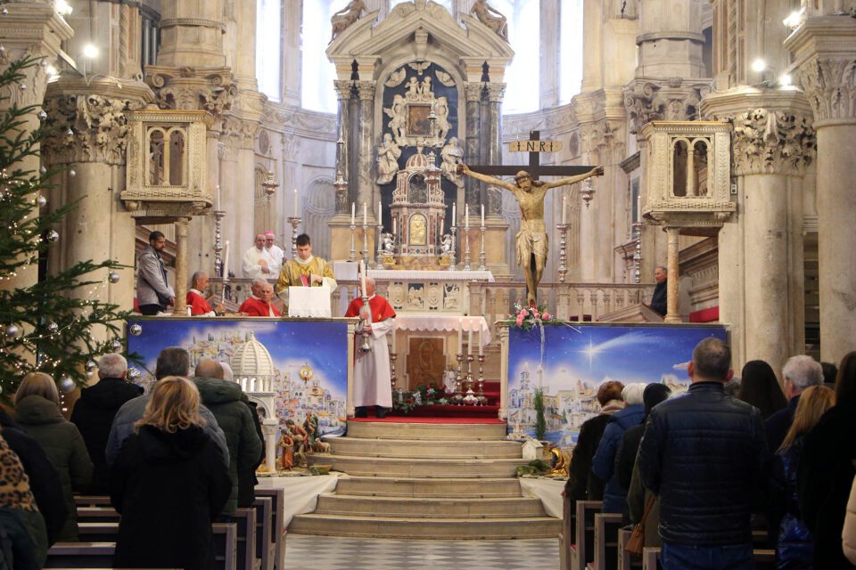 Nova Godina u katedrali svetog Jakova.