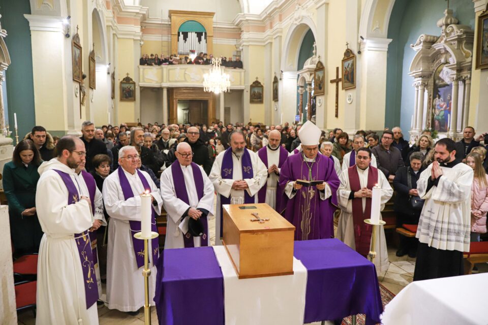 Povratak zemnih ostataka biskupa Jurja Dobrile u Istru – poziv na kršćansku vjeru, nadu i služenje