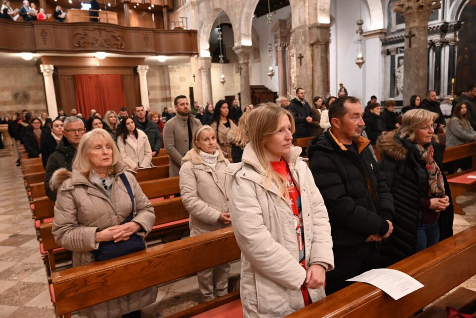 ZADAR: Misa zahvalnica u katedrali sv. Stošije – Propovijed zadarskog nadbiskupa Milana Zgrablića