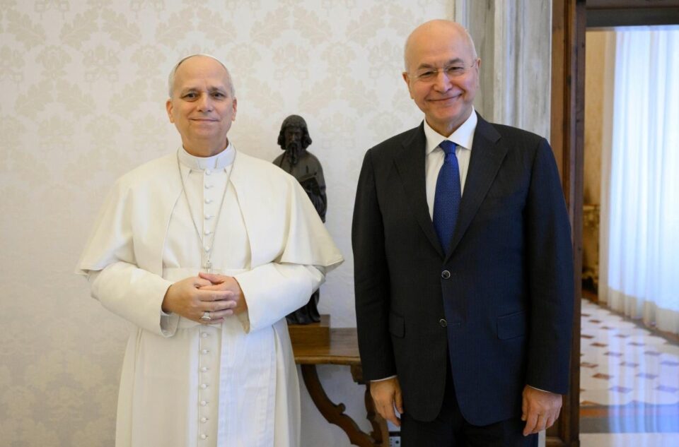 Visoki povjerenik UN-a za izbjeglice: Crkva važan partner u pomoći izbjeglicama – Vatican News