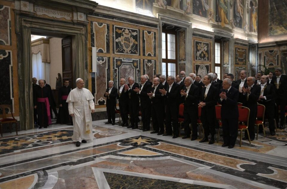 Papa Lav XIV. potiče gospodu iz Papinskog doma u njihovoj službi – Vatican News
